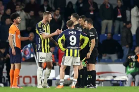 0x0-30-dakikada-kahir-ve-husran-fenerbahce-liderligi-boyle-kacirdi-1765139520508