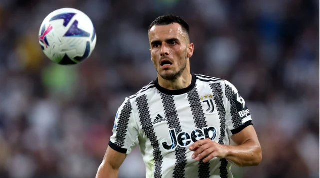 Fenerbahçe ile Mourinho, Filip Kostic transferinde karşı karşıya