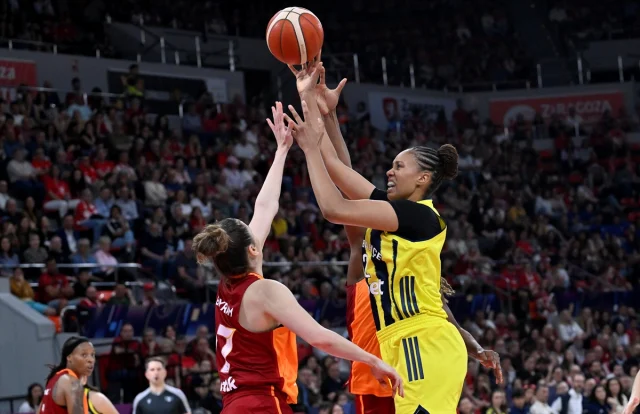 Fenerbahçe Opet'ten tarihi zafer: Avrupa'nın zirvesinde 3. kez